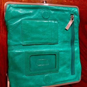 Beautiful green Lauren hobo clutch wallet .. in very good condition.